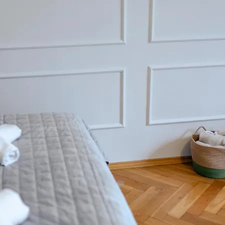 Wilcza 3 Blue - 260 Metrow Od Ambasady - Better * 华沙