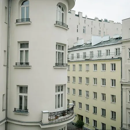 Wilcza 3 Blue - 260 Metrow Od Ambasady - Better