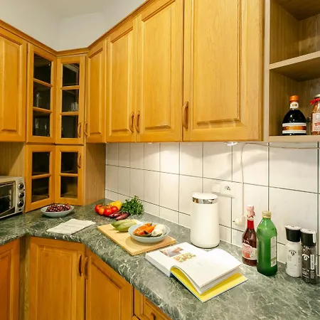 Apartment Wilcza 3 Blue - 260 Metrow Od Ambasady - Better *