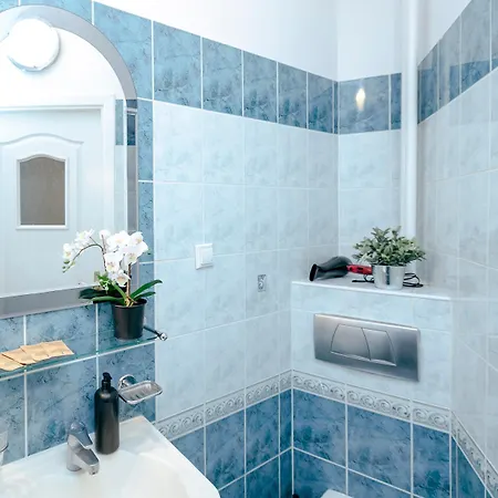 Wilcza 3 Blue - 260 Metrow Od Ambasady - Better *