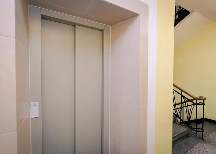 Wilcza 3 Blue - 260 Metrow Od Ambasady - Better Daire *