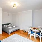 Apartment Wilcza 3 Blue - 260 Metrow Od Ambasady - Better *